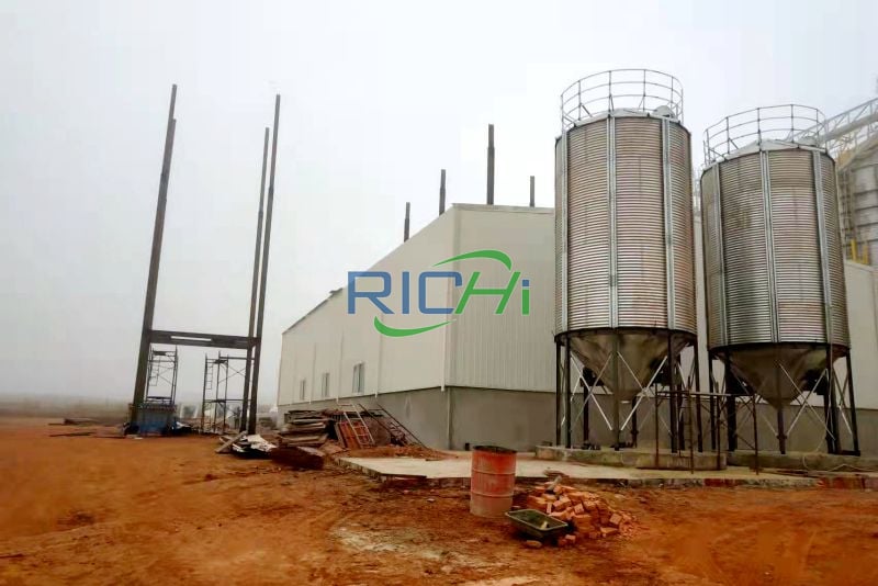 Angola 2 Sets 5-7 T/H Feed Production Line and Supporting Silo System Completed