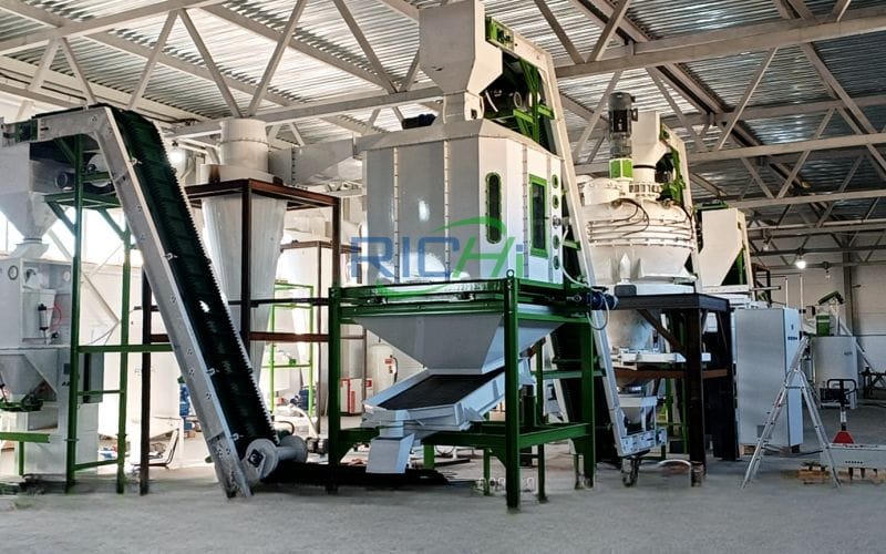 2-3 T/H Pet Food Production Line In Japan For Dog Cat